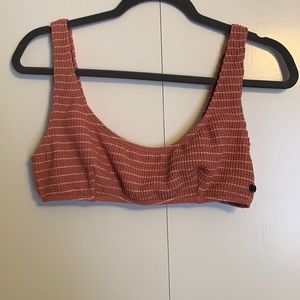 Like new billabong swim top